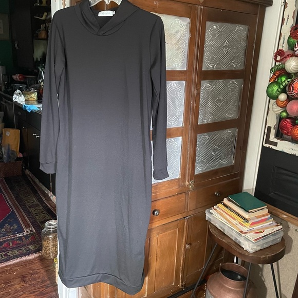 Jacey Lane black hoodie dress - Picture 9 of 13